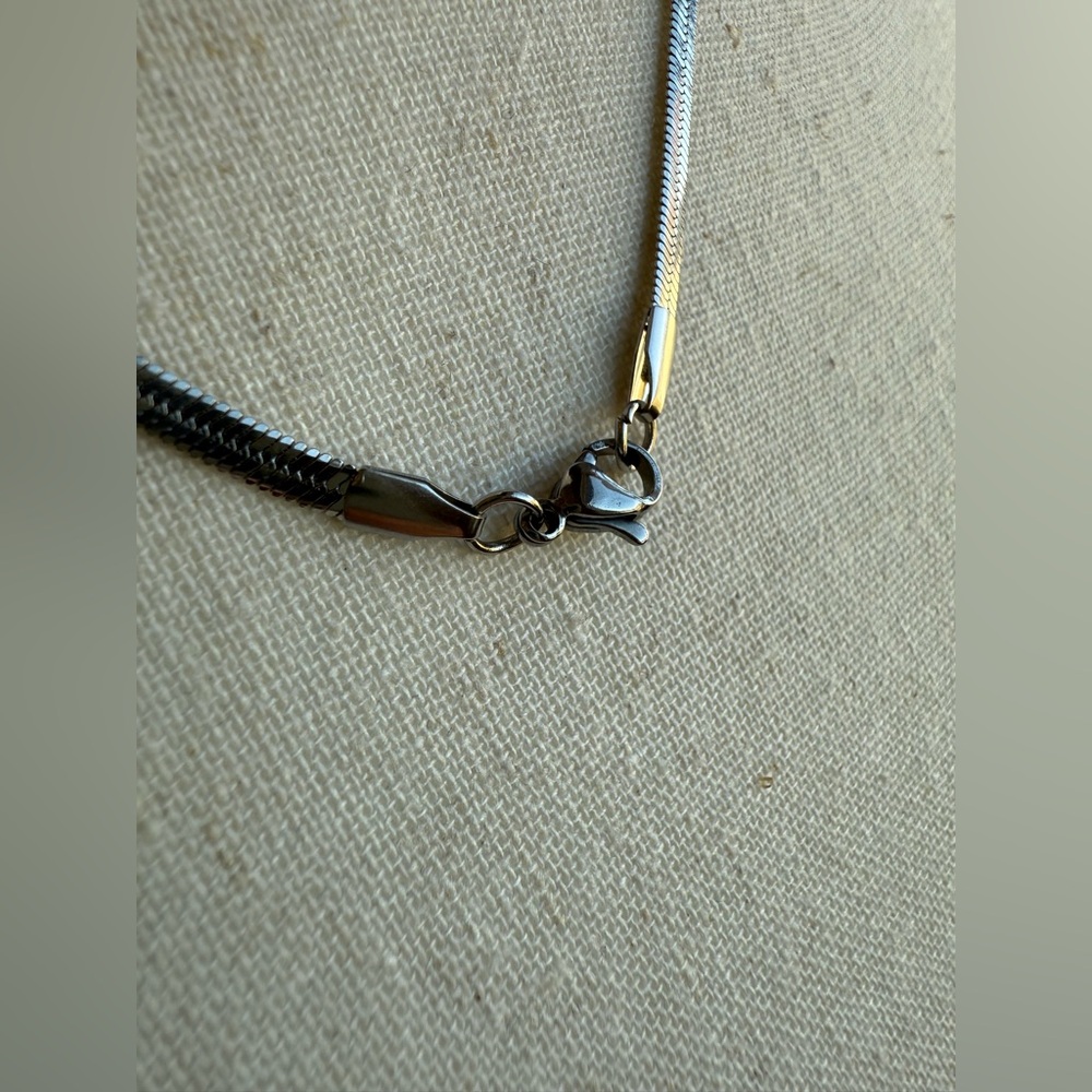 🩷 2/$25 - 18" Stainless Steel Herringbone Chain Necklace - Silver - Picture 7 of 9